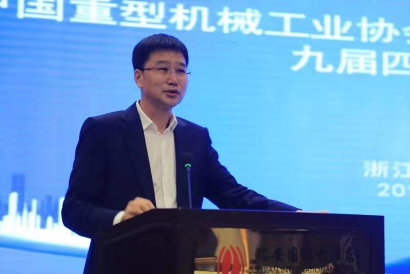 桥式起重机理事会各位专家代表一行来参观8868体育手机版登录入口