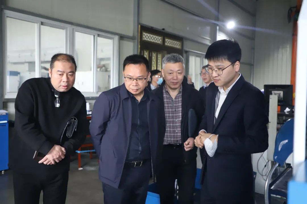 市人大常委会副主任吴功宜莅临8868体育手机版登录入口科技开展企业“专精特新”调研